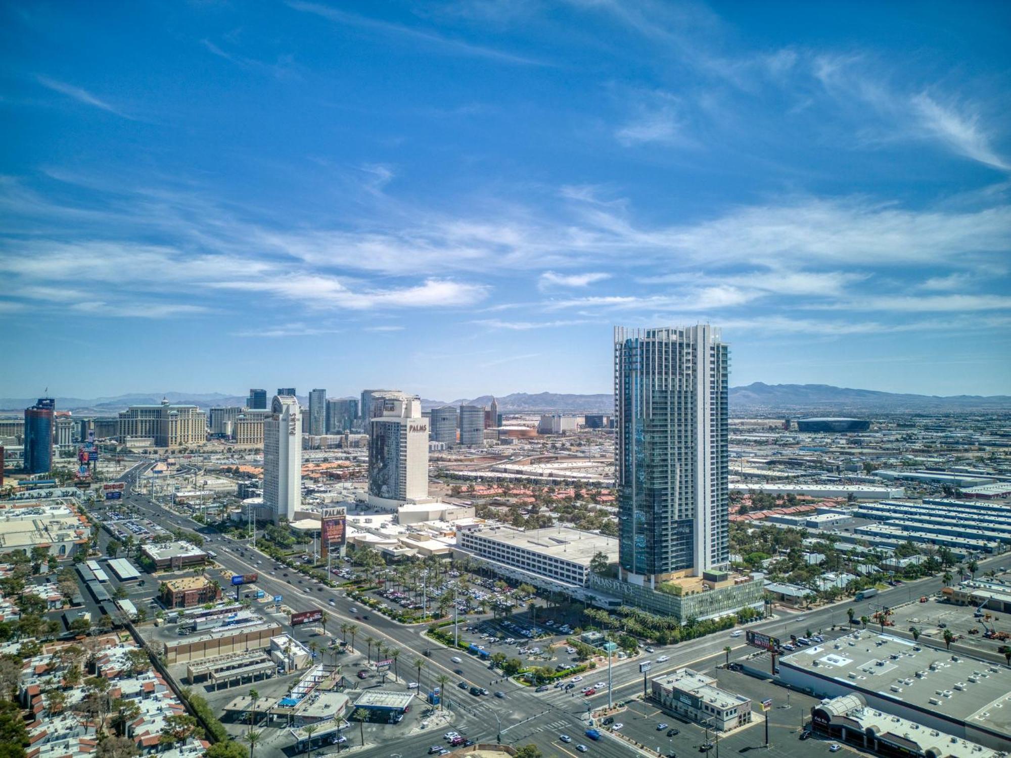 Palms Place Hotel By Zelloo Las Vegas Exterior photo