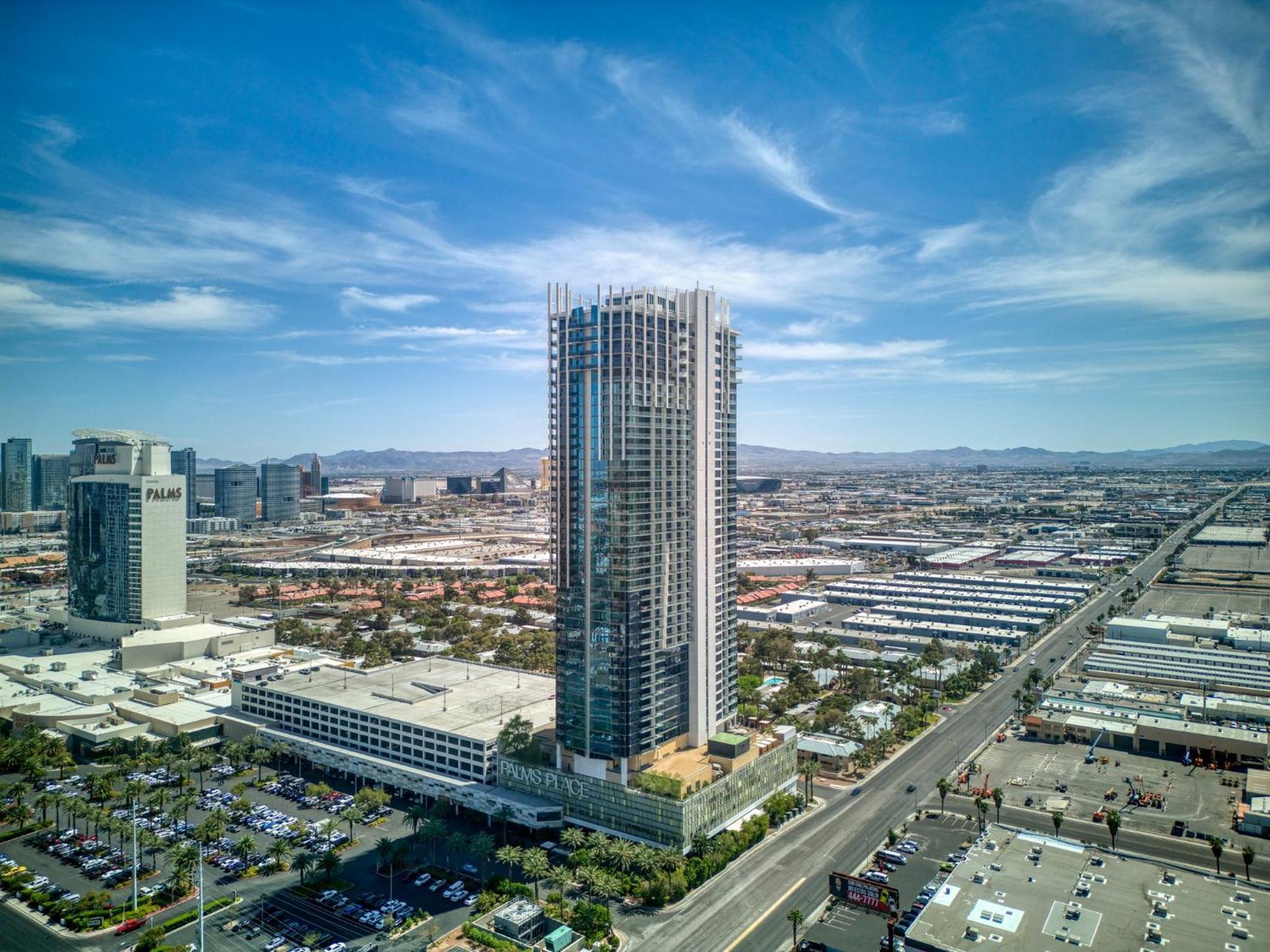 Palms Place Hotel By Zelloo Las Vegas Exterior photo
