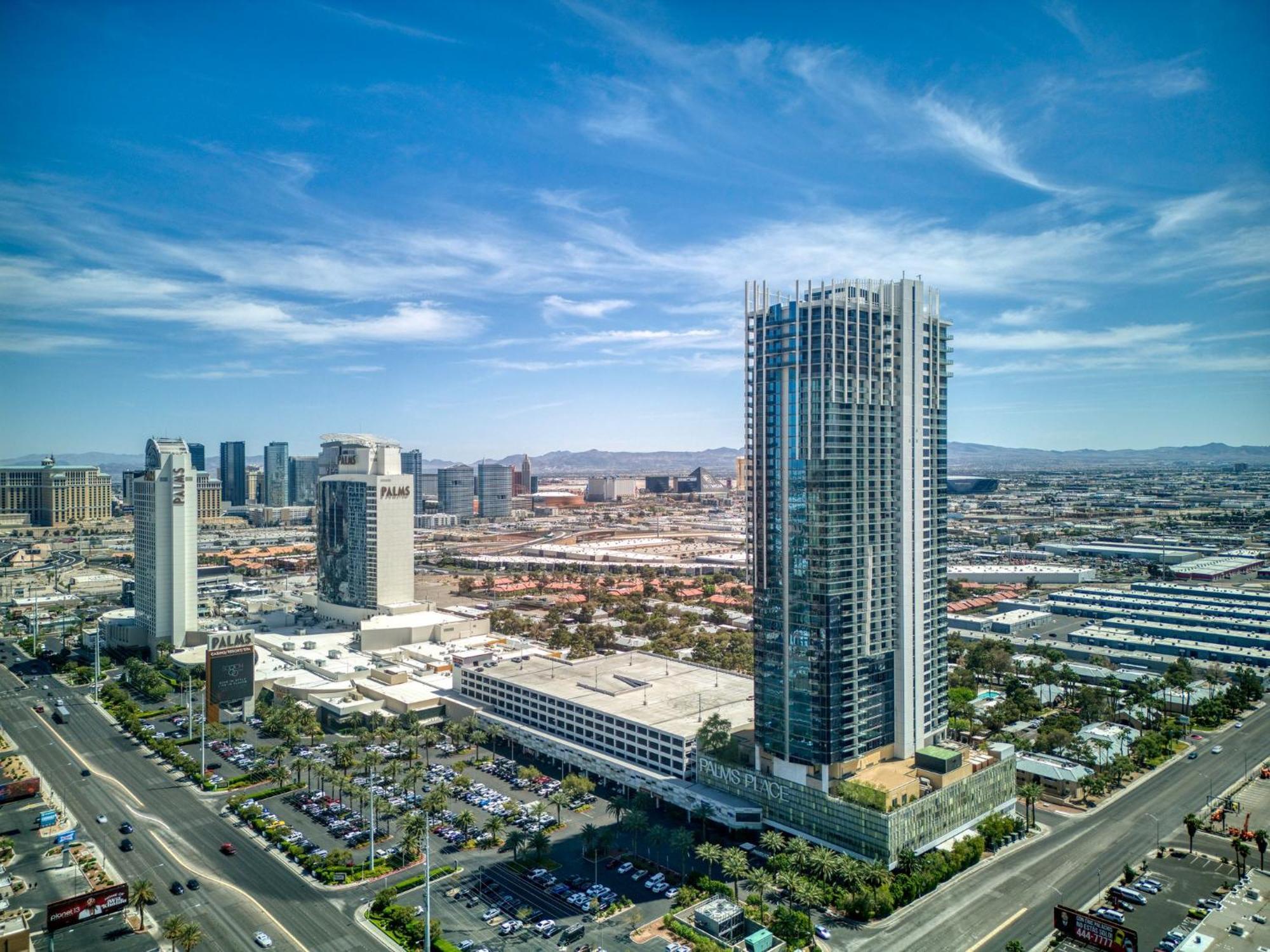 Palms Place Hotel By Zelloo Las Vegas Exterior photo