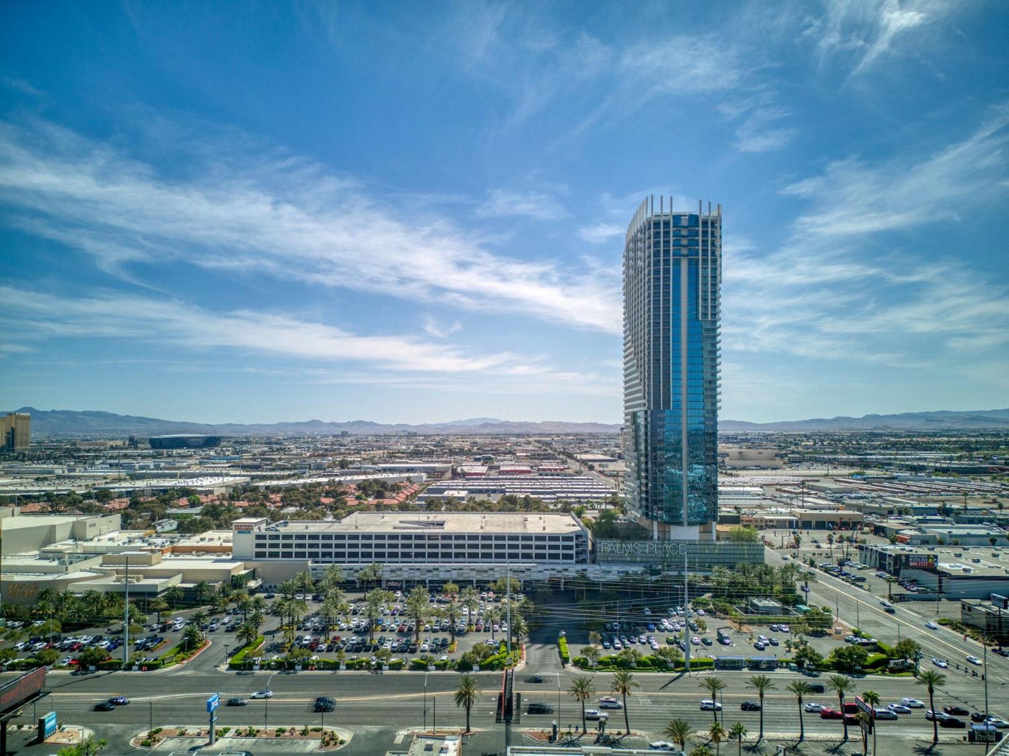 Palms Place Hotel By Zelloo Las Vegas Exterior photo